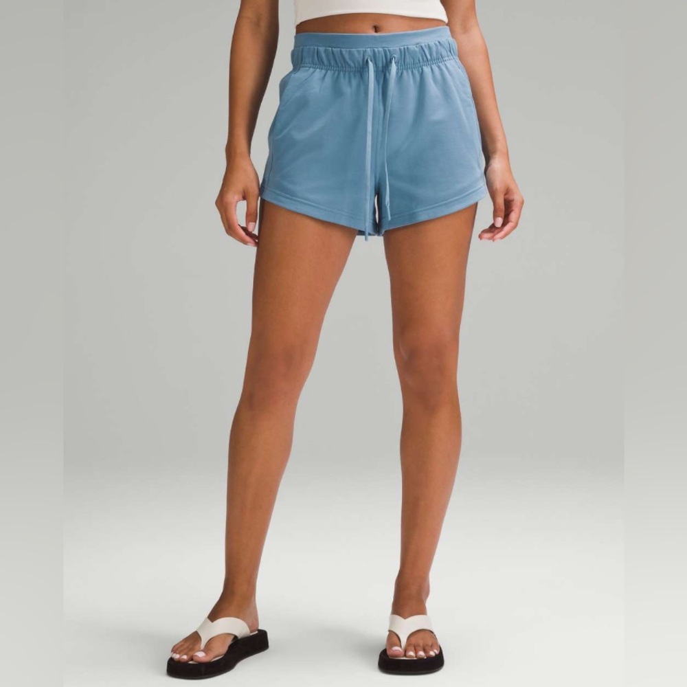 Lululemon Inner Glow High-Rise Short 3"